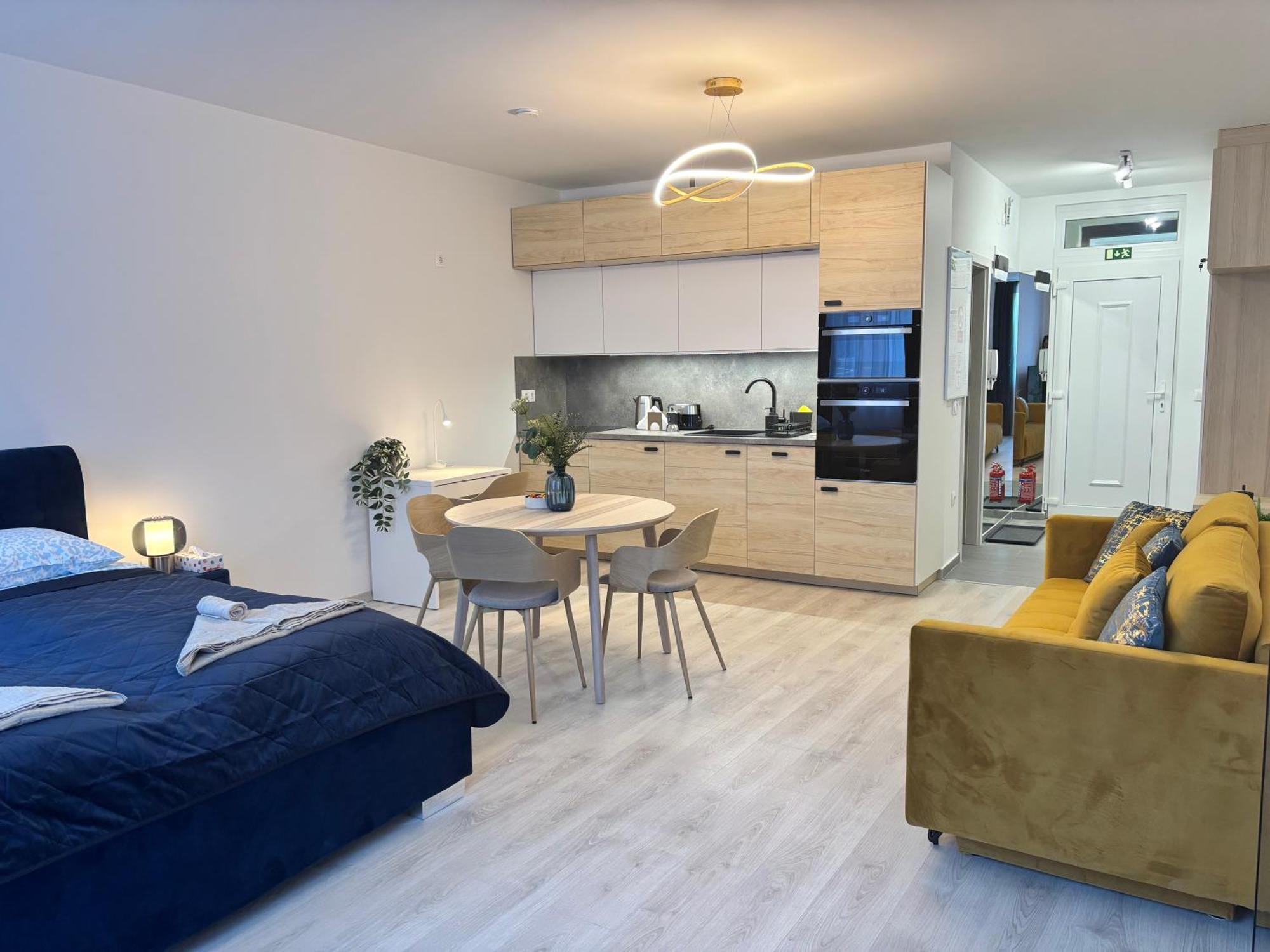 Spirit - Azure Sky With Free Parking Budapest